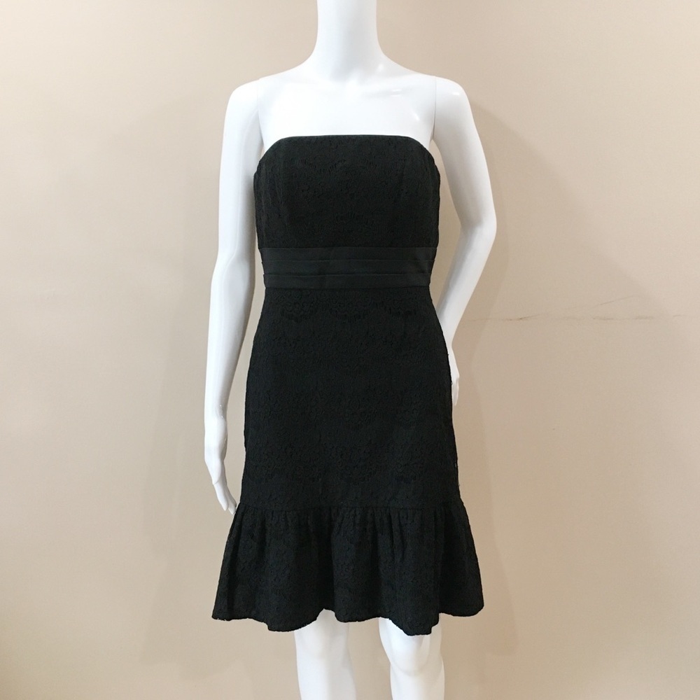 White House Black Market Sleeveless Strapless Black Lace Flounce Dress Sz 4